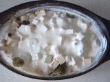Zapekaná brokolica s tofu a jogurtom