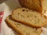 Biely chlieb pre Milana - pečený v trúbe a skoro bez práce