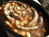 Cassoulet  - francúzsky  fazuľovo mäsový hrniec