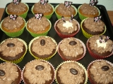 Kakaové košíčky - cupcakes s kávovým krémom