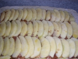 Rýchly jablkový koláč s obrubou