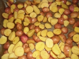 Pečené zemiaky s cibuľkou /Pečené brambory s cibulkou