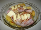 Pečené kura  so zemiakmi v osviežujúcej cmarovej omáčke