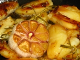 Rozmarínové pečené zemiaky s octom a cesnakom