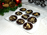 Čokoládové košíčky s orechovou náplňou / Čokoládové košíčky s ořechovou náplní