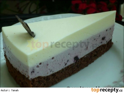 Torta s čučoriedkovou penou a bielou čokoládou