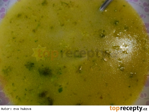 Zeleninová polievka s pangasom /Polévka zeleninová s pangasem