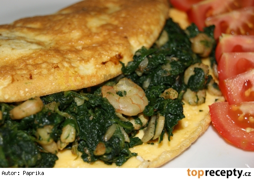 Omeleta s krevetami a špenátom na cesnaku